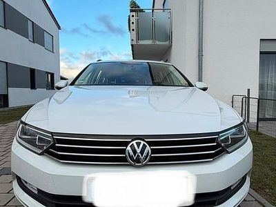 Gebraucht VW Passat 150 PS (110 kW) 2016 Blau Kombi