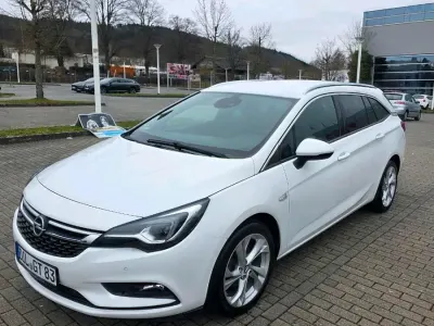 Gebraucht Opel Astra 2018 Weiß Limousine