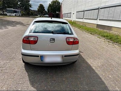 Usado Seat Leon 105 HP (77 kW) 2004 Prateado Citadino