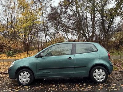 Usado VW Polo 54 HP (39 kW) 2006 Verde Citadino