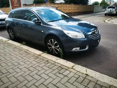 Gebraucht Opel Insignia 131 PS (96 kW) 2010 Blau Kombi