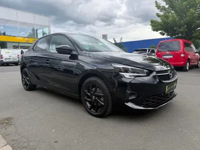 Gebraucht Opel Corsa 101 PS (74 kW) 2023 Diamant schwarz/karbon schwarz Kleinwagen
