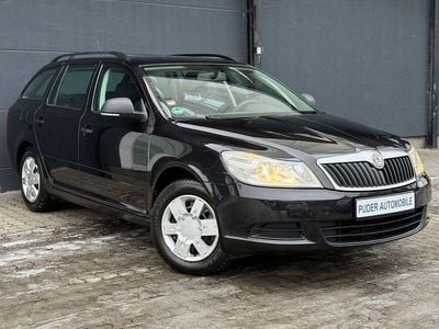 Schwarz Gebraucht 2013 Skoda Octavia Ambition Limousine | 6.890 € (Guter Preis)