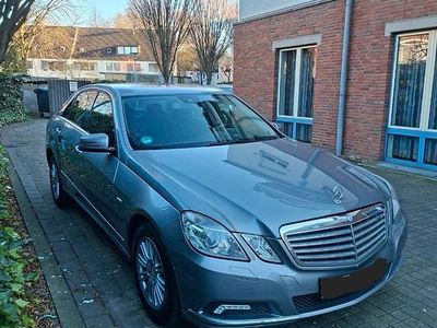 Gebraucht Mercedes E250 204 PS (150 kW) 2009 Grau Limousine