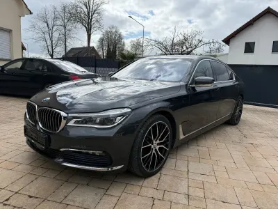 Gebraucht BMW 740 Sport Line 326 PS (239 kW) 2016 Grau Limousine