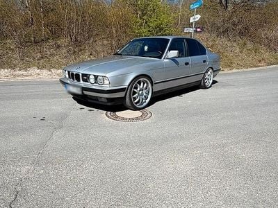 Second-hand BMW 525 170 CP (125 kW) 1990 Argintiu Berlinǎ