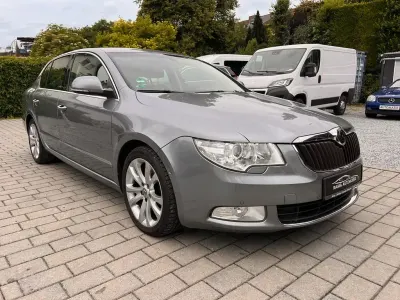 Gebraucht Skoda Superb Ambition 160 PS (117 kW) 2009 Grau Limousine