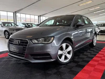 Gebraucht Audi A3 Attraction 110 PS (80 kW) 2015 Grau Limousine