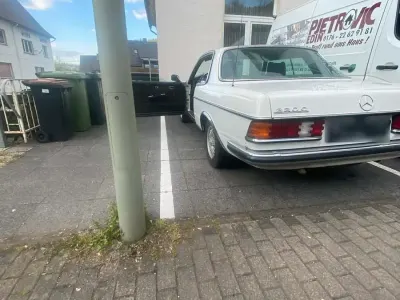 Brugt Mercedes 230 109 HK (80 kW) 1978 Hvid Coupe