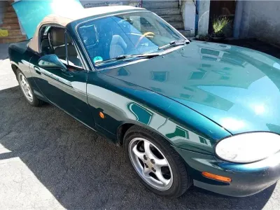 Gebraucht Mazda MX5 Edition 140 PS (102 kW) 1999 Grün Cabrio
