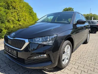 Gebraucht Skoda Scala Active 95 PS (69 kW) 2019 Schwarz Kleinwagen