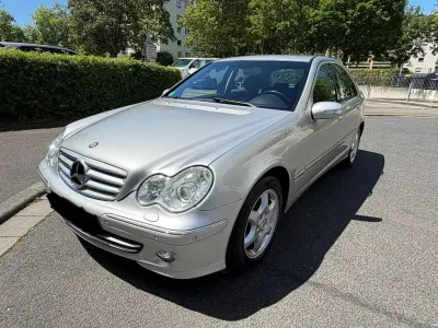 Gebraucht Mercedes C320 218 PS (160 kW) 2004 Silber Limousine