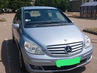 Mercedes B180
