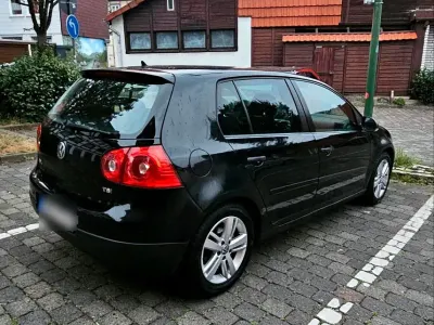 Gebraucht VW Golf V 122 PS (89 kW) 2008 Schwarz Kleinwagen