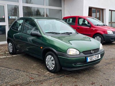 Grün Gebraucht 1997 Opel Corsa Kleinwagen | 3.200 € (Teuer)