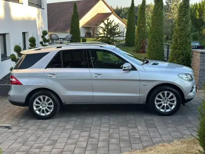 Gebraucht Mercedes ML350 258 PS (189 kW) 2012 Silber SUV