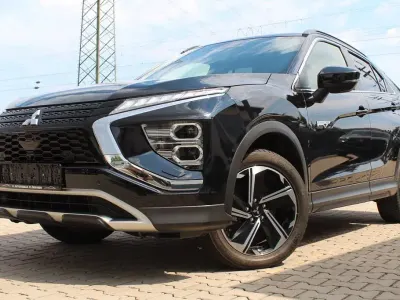 Gebraucht Mitsubishi Eclipse Cross Plus 188 PS (138 kW) 2022 Schwarz SUV