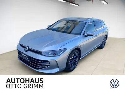 Nouvelle VW Passat Elegance 177 ch (130 kW) 2025 Argent Berline