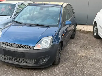 Gebraucht Ford Fiesta 74 PS (54 kW) 2007 Blau Kleinwagen