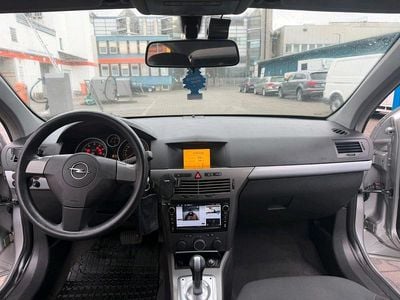 Gebraucht Opel Astra 105 PS (77 kW) 2005 Silber Limousine