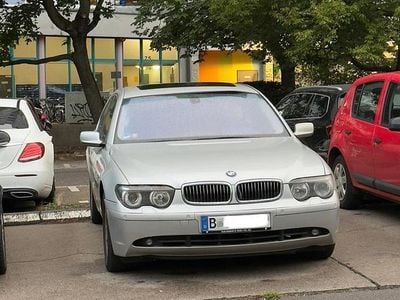 BMW 745