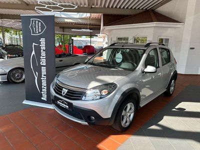 Gebraucht Dacia Sandero Stepway 84 PS (61 kW) 2012 Grau Kleinwagen