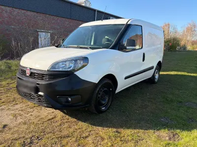 Gebraucht Fiat Doblò 101 PS (74 kW) 2021 Weiß Van / Kleinbus