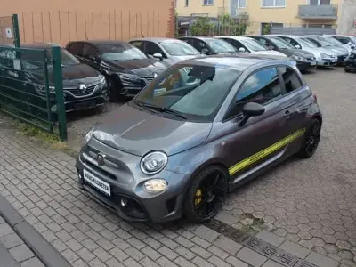 Gebraucht Abarth 695 Competizione 179 PS (131 kW) 2024 Grau Kleinwagen