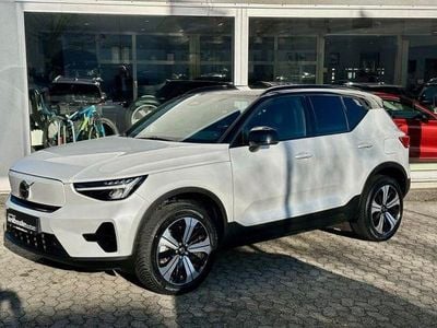 Crystal white / metallic (metallic) Gebraucht 2022 Volvo XC40 Core SUV | 29.990 € (Fairer Preis)