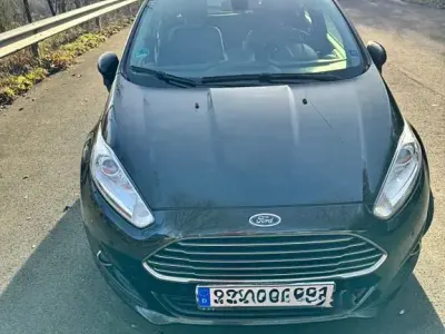 Gebraucht Ford Fiesta Titanium 95 PS (69 kW) 2015 Schwarz Kleinwagen