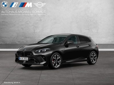 Novo BMW M135 Performance 300 HP (220 kW) 2026 Preto Citadino