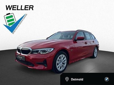 Gebraucht BMW 320e Advantage 204 PS (150 kW) 2021 Melbourne rot (rot) Kombi