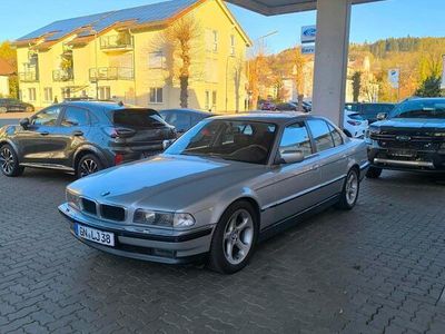 BMW 728