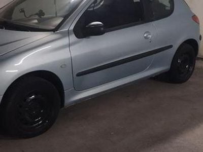 Gebraucht Peugeot 206 Premium 75 PS (55 kW) 2003 Grau Limousine