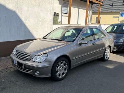 Gebraucht Mercedes C180 143 PS (105 kW) 2004 Silber Limousine