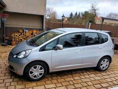 Gebraucht Honda Jazz Comfort 100 PS (73 kW) 2009 Silber Kleinwagen