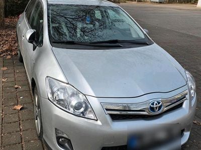 Gebraucht Toyota Auris Hybrid 99 PS (72 kW) 2012 Grau Kombi