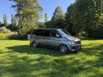 Gebraucht VW Multivan Highline 204 PS (150 kW) 2016 Grau Van / Kleinbus