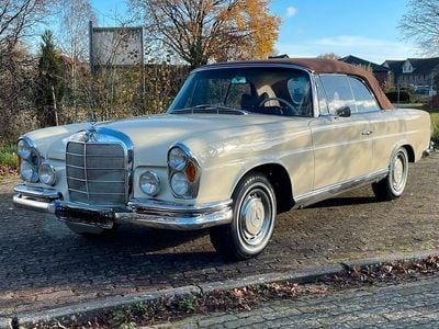 Gebraucht Mercedes W111 SE 150 PS (110 kW) 1967 Beige Cabrio