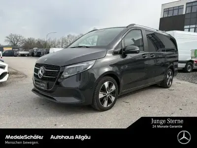 Gebraucht Mercedes V220 Style 163 PS (119 kW) 2024 Graphitgrau Van / Kleinbus