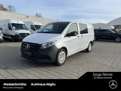 Gebraucht Mercedes Vito 163 PS (119 kW) 2024 Arktikweiß Van