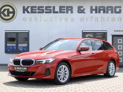 Gebraucht BMW 318 Shadowline 150 PS (110 kW) 2023 Melbourne rot Kombi