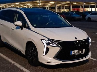 Gebraucht DFSK Forthing 4 177 PS (130 kW) 2024 Weiß Van / Kleinbus