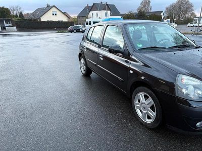 Gebraucht Renault Clio II 58 PS (42 kW) 2005 Schwarz Kleinwagen