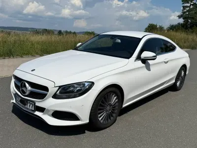 Gebraucht Mercedes C200 184 PS (135 kW) 2016 Weiß Coupé