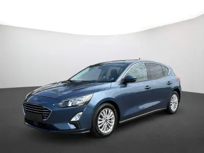 Gebraucht Ford Focus Titanium 125 PS (91 kW) 2019 Blau Kleinwagen