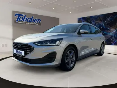 Używany Ford Focus Titanium 120 KM (88 kW) 2022 Srebrny Sedan/Limuzyna