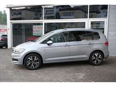 Neu VW Touran Edition 150 PS (110 kW) 2025 Van / Kleinbus