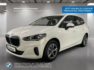 Gebraucht BMW 220 Active Tourer Luxury Line 156 PS (114 kW) 2025 Weiß Van / Kleinbus