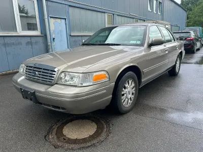 Gebraucht Ford Crown Victoria 250 PS (183 kW) 2003 Gold Limousine